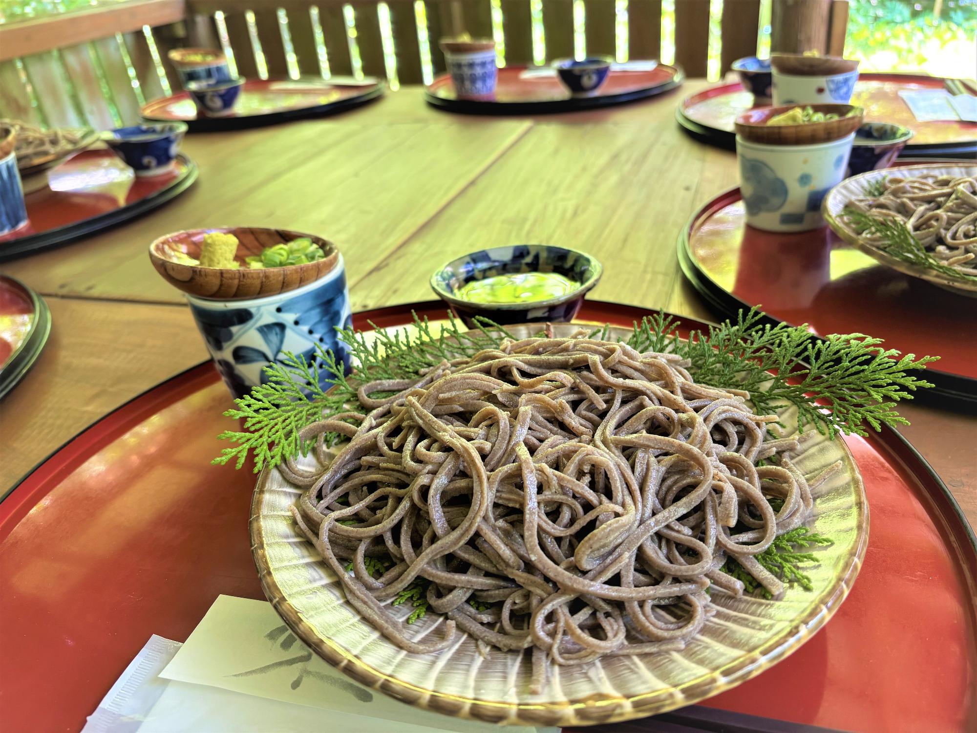 そば打ち体験で打ったそばの写真